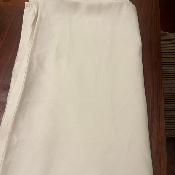 Prescott Fine linen King size Flat sheet! Firm Price - Picture 3 of 15